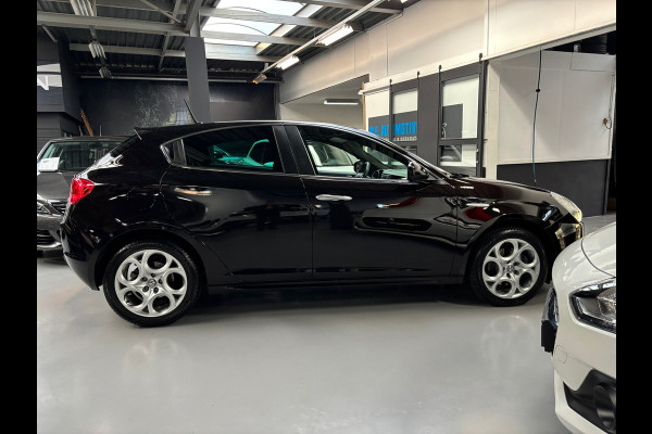 Alfa Romeo Giulietta 1.4 Turbo MultiAir Business Super / Navigatie