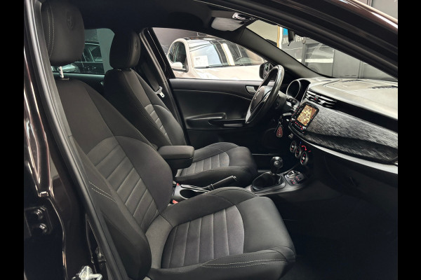 Alfa Romeo Giulietta 1.4 Turbo MultiAir Business Super / Navigatie