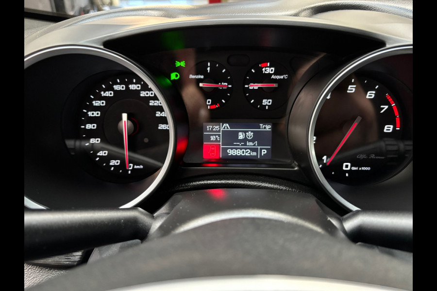 Alfa Romeo Giulietta 1.4 Turbo MultiAir Business Super / Navigatie