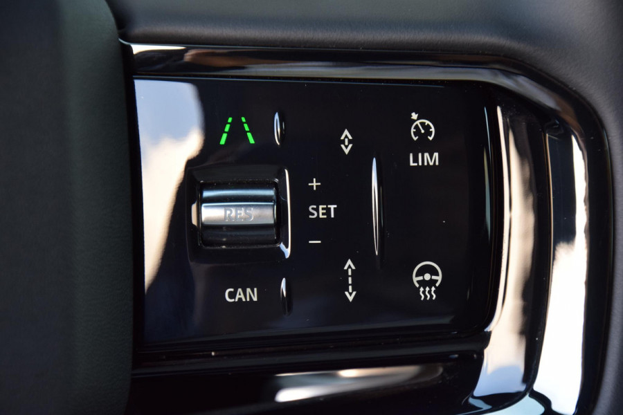 Land Rover Range Rover Velar P400e AWD Dynamic SE PHEV