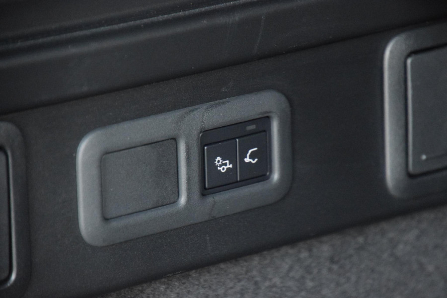 Land Rover Range Rover Velar P400e AWD Dynamic SE PHEV