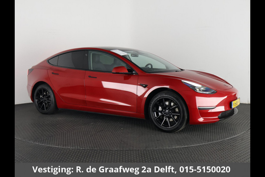 Tesla Model 3 Black Sport Pack RWD Plus 60 kWh 238 PK! | Navigatie | Panoramadak | Camera |