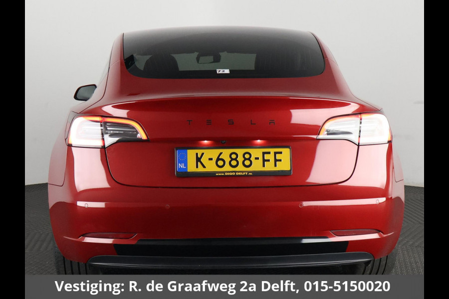 Tesla Model 3 Black Sport Pack RWD Plus 60 kWh 238 PK! | Navigatie | Panoramadak | Camera |