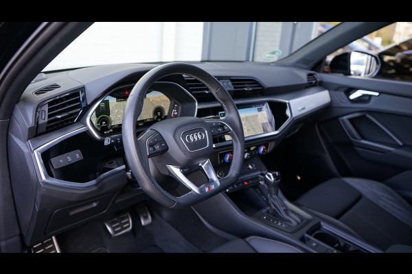 Audi Q3 45 TFSIe 3x S-Line Black Optik AUTOMAAT-ACC-CAMERA-CLIMA-KEYLESS-MATRIX LED-SONOS-STOELVERWARMING-VIRTUEEL