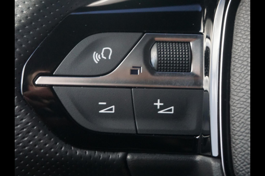 Peugeot e-2008 EV GT 54 kWh Keyless entry