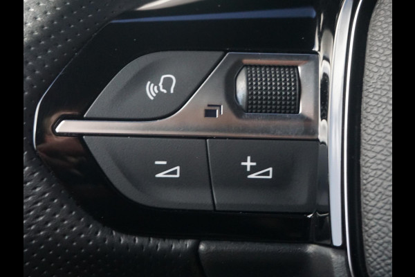 Peugeot e-2008 EV GT 54 kWh Keyless entry