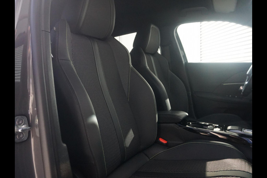 Peugeot e-2008 EV GT 54 kWh Keyless entry