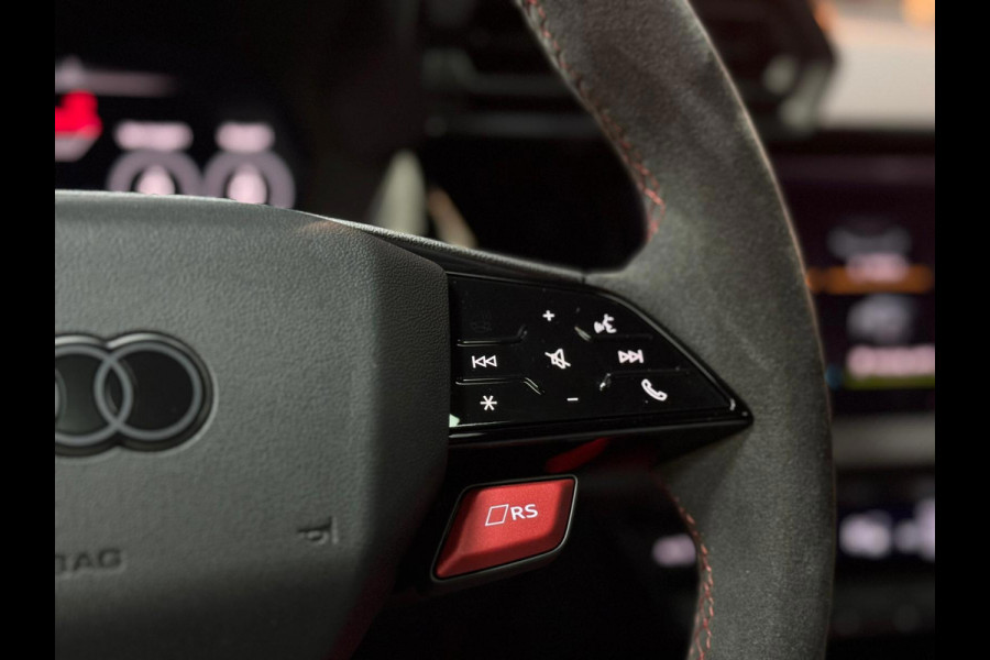 Audi A3 Sportback 2.5 TFSI RS 3 quattro