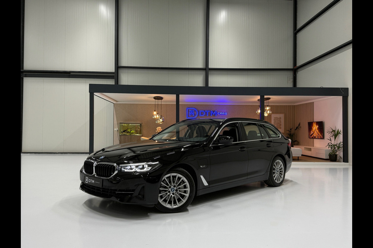BMW 5 Serie Touring 520e Executive Navi Climate Pdc Elektr. Achterklep Led Stoelverw.