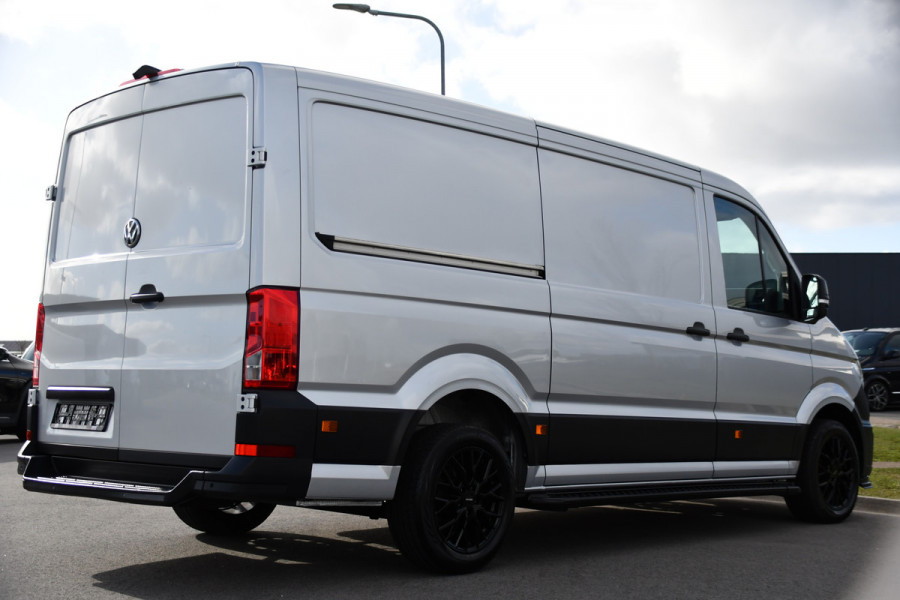 Volkswagen Crafter 35 2.0 TDI L3H2 Highline PB Edition Adaptieve Cruise, Camera, Carplay, Clima, LED, Stoelverwarming, Multimedia, Sensoren, Uniek!