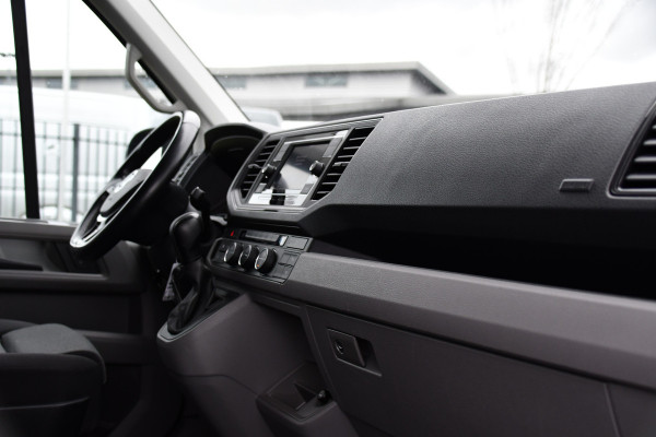 Volkswagen Crafter 35 2.0 TDI L3H2 Highline PB Edition Adaptieve Cruise, Camera, Carplay, Clima, LED, Stoelverwarming, Multimedia, Sensoren, Uniek!