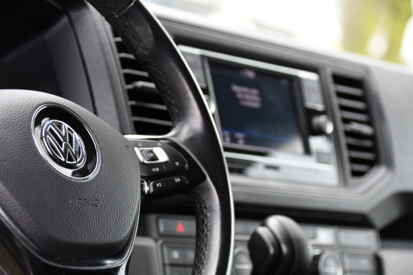 Volkswagen Crafter 35 2.0 TDI L3H2 Highline PB Edition Adaptieve Cruise, Camera, Carplay, Clima, LED, Stoelverwarming, Multimedia, Sensoren, Uniek!