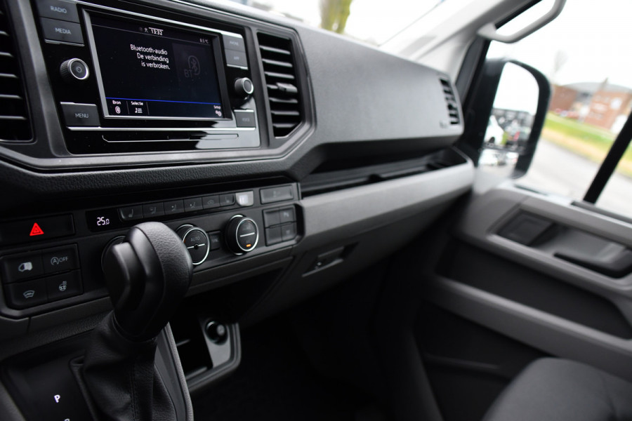 Volkswagen Crafter 35 2.0 TDI L3H2 Highline PB Edition Adaptieve Cruise, Camera, Carplay, Clima, LED, Stoelverwarming, Multimedia, Sensoren, Uniek!