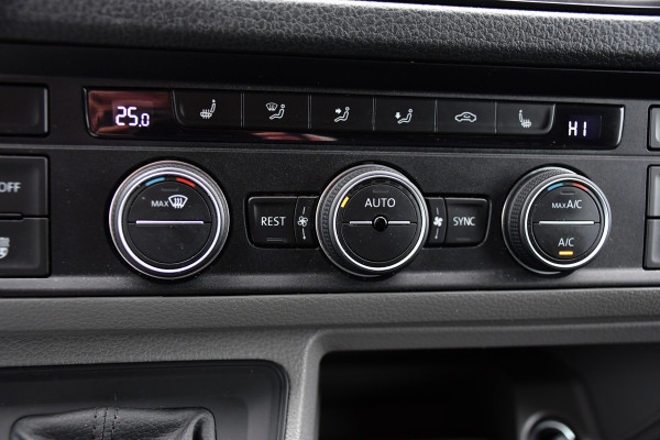 Volkswagen Crafter 35 2.0 TDI L3H2 Highline PB Edition Adaptieve Cruise, Camera, Carplay, Clima, LED, Stoelverwarming, Multimedia, Sensoren, Uniek!