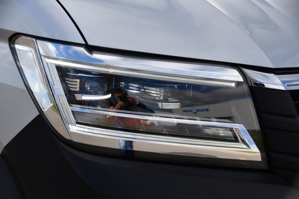 Volkswagen Crafter 35 2.0 TDI L3H2 Highline PB Edition Adaptieve Cruise, Camera, Carplay, Clima, LED, Stoelverwarming, Multimedia, Sensoren, Uniek!