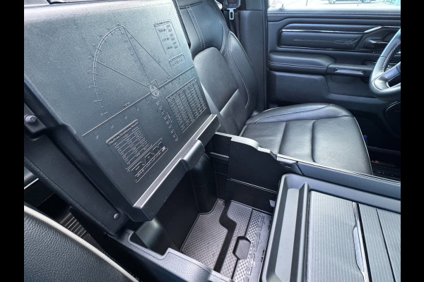 Dodge Ram 1500 Limited Night 5.7L V8 4x4 |Split tailgate|digitalmirror|RAMBOX|HUD