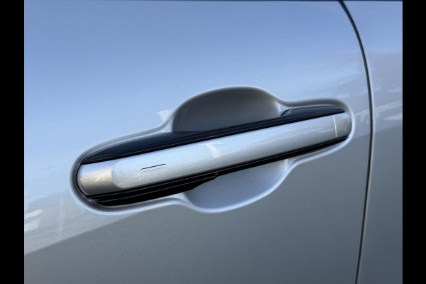 Lexus LBX 1.5 Hybrid Emotion Tech Pack | Leer, Elektrische achterklep, Keyless, Stoel + Stuurverwarming, 18 inch, Privacy glass