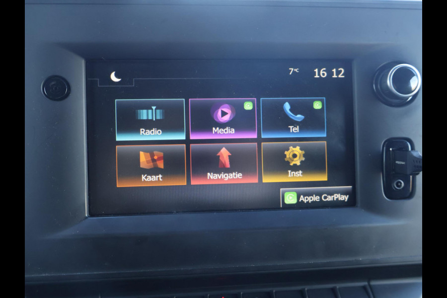 Renault Master T35 2.3 dCi 150 PK AUTOMAAT L2H2 + CARPLAY | CAMERA | 2500 KG TREKHAAK | CRUISE | NAVIGATIE