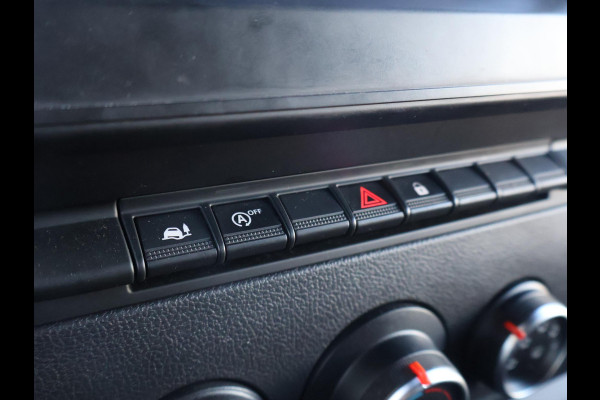 Renault Master T35 2.3 dCi 150 PK AUTOMAAT L2H2 + CARPLAY | CAMERA | 2500 KG TREKHAAK | CRUISE | NAVIGATIE