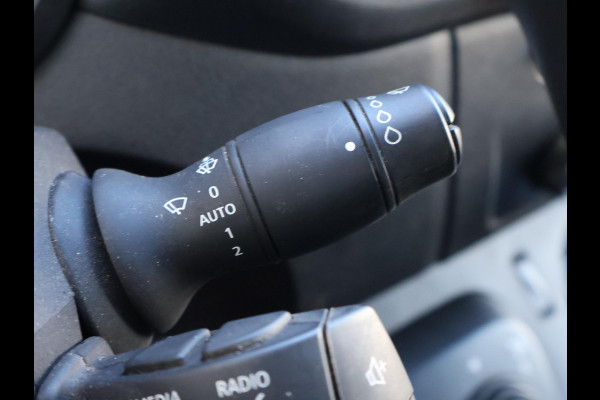 Renault Master T35 2.3 dCi 150 PK AUTOMAAT L2H2 + CARPLAY | CAMERA | 2500 KG TREKHAAK | CRUISE | NAVIGATIE