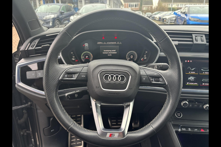 Audi Q3 45 TFSI e S edition | Bellen voor bezichtiging | S-Line | Sportstoelen | Leder | Stoelverwarming |  Achteruitrijcamera 360 | SCI |