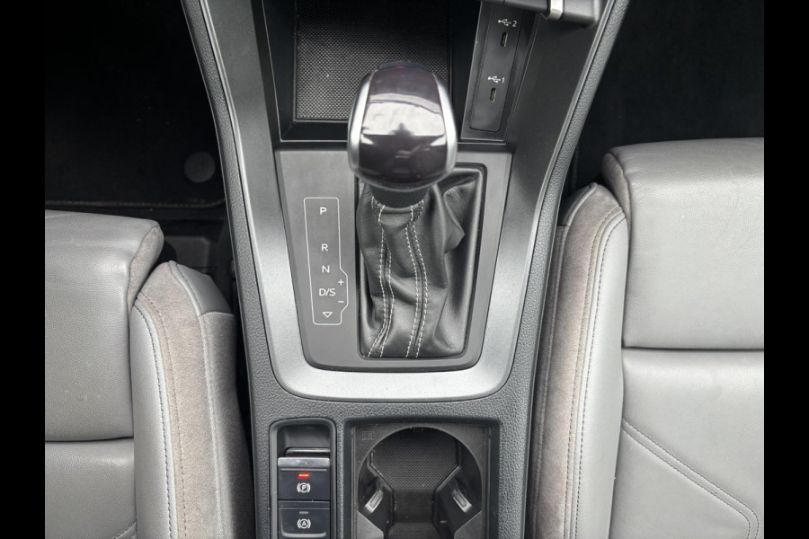 Audi Q3 45 TFSI e S edition | Bellen voor bezichtiging | S-Line | Sportstoelen | Leder | Stoelverwarming |  Achteruitrijcamera 360 | SCI |