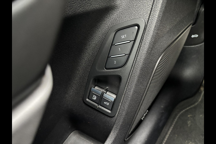 Audi Q3 45 TFSI e S edition | Bellen voor bezichtiging | S-Line | Sportstoelen | Leder | Stoelverwarming |  Achteruitrijcamera 360 | SCI |