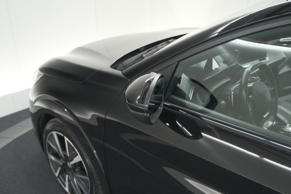 Peugeot 208 PureTech 130 EAT8 GT-Line | Camera | Adaptieve Cruise Control | Stoelverwarming | Navigatie