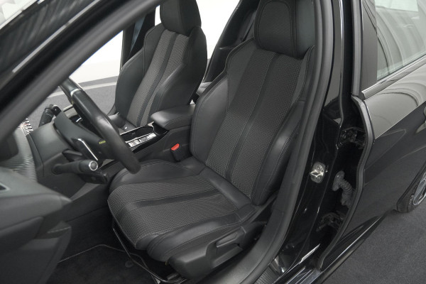 Peugeot 208 PureTech 130 EAT8 GT-Line | Camera | Adaptieve Cruise Control | Stoelverwarming | Navigatie
