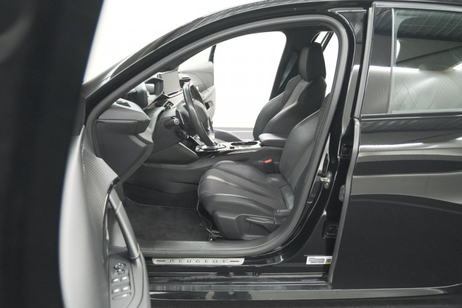 Peugeot 208 PureTech 130 EAT8 GT-Line | Camera | Adaptieve Cruise Control | Stoelverwarming | Navigatie