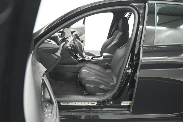Peugeot 208 PureTech 130 EAT8 GT-Line | Camera | Adaptieve Cruise Control | Stoelverwarming | Navigatie