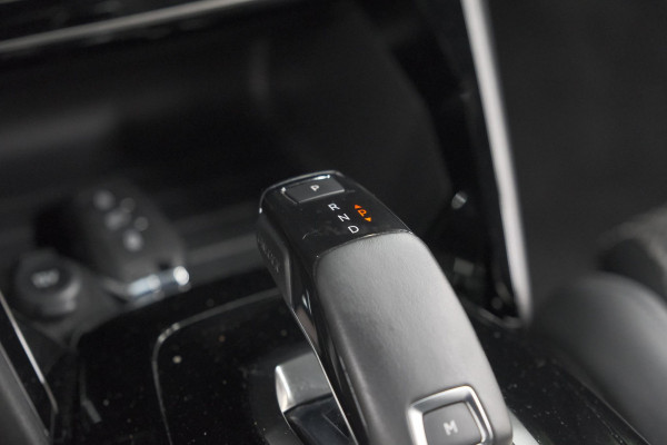 Peugeot 208 PureTech 130 EAT8 GT-Line | Camera | Adaptieve Cruise Control | Stoelverwarming | Navigatie