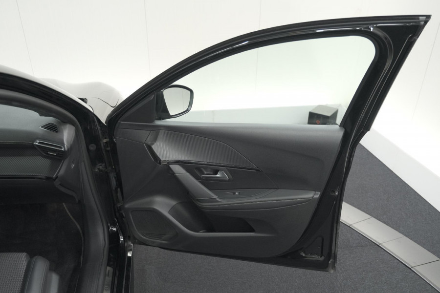 Peugeot 208 PureTech 130 EAT8 GT-Line | Camera | Adaptieve Cruise Control | Stoelverwarming | Navigatie