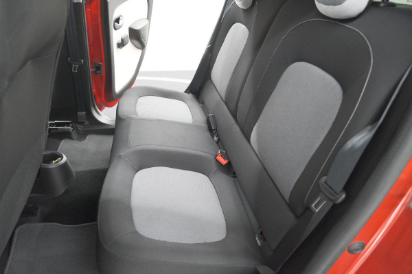 Renault Twingo 1.0 SCe Limited | Automaat | Parkeersensoren | Allseason Banden | Bluetooth Radio