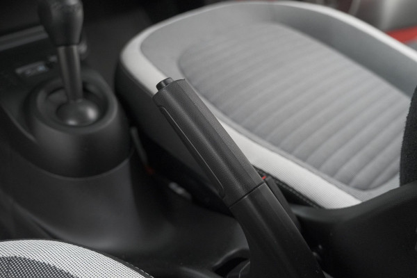 Renault Twingo 1.0 SCe Limited | Automaat | Parkeersensoren | Allseason Banden | Bluetooth Radio