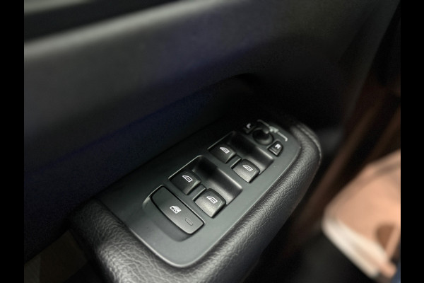 Volvo XC60 2.0 T5 Inscription Trekhaak Pano Navi Harman/Kardon Camera Carplay Hud Memory Leder