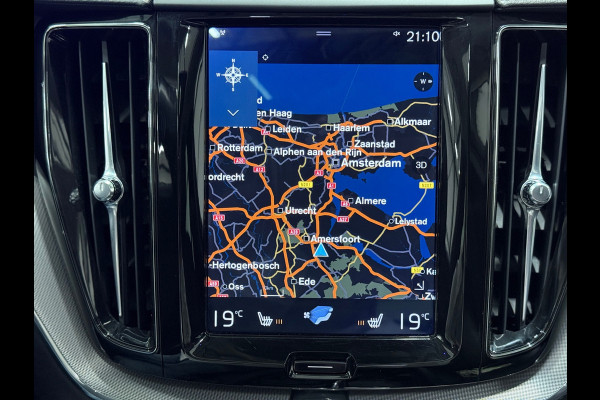 Volvo XC60 2.0 T5 Inscription Trekhaak Pano Navi Harman/Kardon Camera Carplay Hud Memory Leder