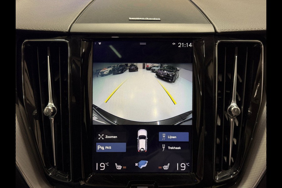 Volvo XC60 2.0 T5 Inscription Trekhaak Pano Navi Harman/Kardon Camera Carplay Hud Memory Leder