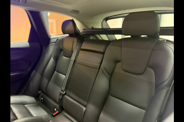 Volvo XC60 2.0 T5 Inscription Trekhaak Pano Navi Harman/Kardon Camera Carplay Hud Memory Leder