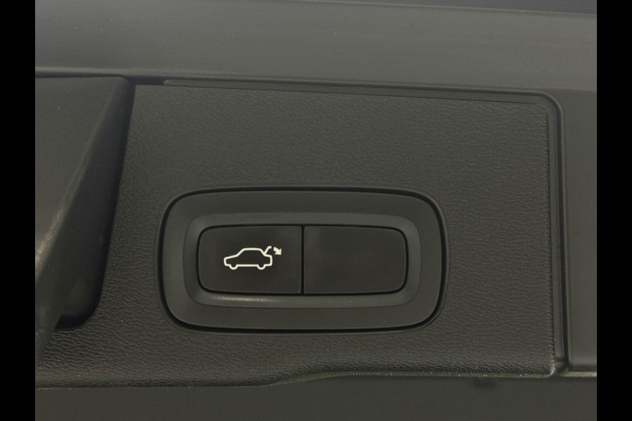 Volvo XC60 2.0 T5 Inscription Trekhaak Pano Navi Harman/Kardon Camera Carplay Hud Memory Leder