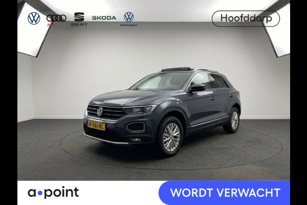 Volkswagen T-Roc 1.5 TSI Style 150 pk | Navigatie | Panoramadak | Trekhaak | Parkeersensoren | Achteruitrijcamera | Voll. digitaal instrumentenpaneel |