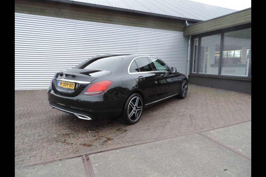 Mercedes-Benz C-Klasse 180 Business Solution Plus Upgrade Edition