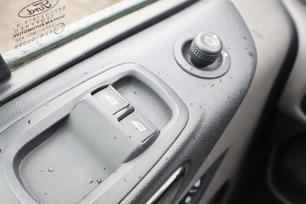 Ford Transit Custom 2.0 TDCI 185pk L2 H1 Sport DC Automaat