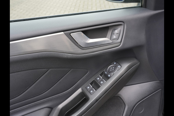 Ford Focus 1.0 EcoBoost Titanium Business | Keyless | Apple Carplay/Android Auto | Trekhaak |