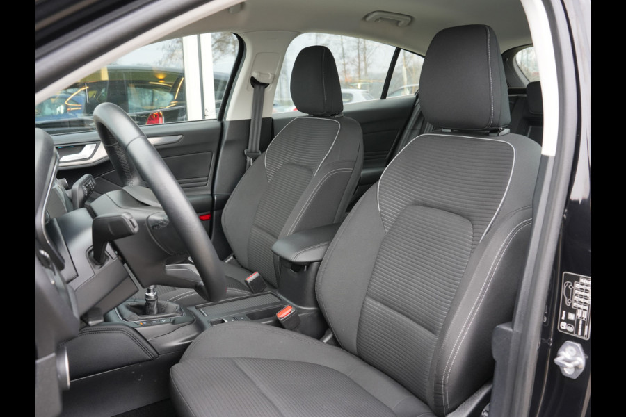 Ford Focus 1.0 EcoBoost Titanium Business | Keyless | Apple Carplay/Android Auto | Trekhaak |