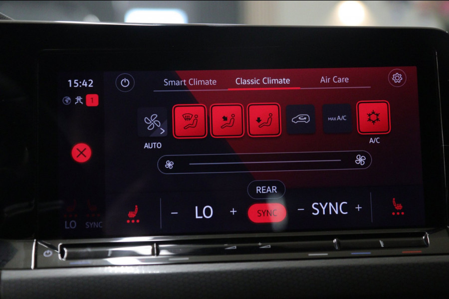 Volkswagen Golf 2.0 TSI GTI CLUBSPORT /PANO/ACC/CAM/CARPLAY/IQ-LIGHT/VOLL