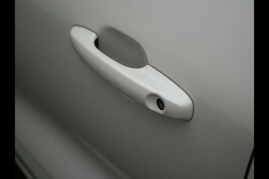 Ford Kuga 2.5 Vignale PHEV 225pk Dealer O.H. | Adaptive Cruise | Head Up | 360 Camera | Bang & Olufsen | Lederen Sportstoelen Memory & Verwarmd | Stuur Verwarmd | Apple Carplay | Keyless | Blis | Navigatie | DAB | Virtual | Plug In Hybrid