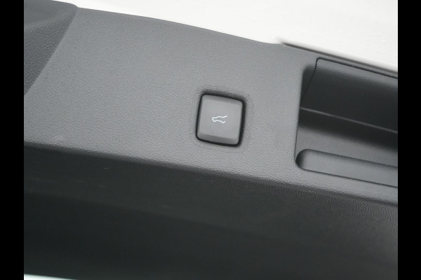 Ford Kuga 2.5 Vignale PHEV 225pk Dealer O.H. | Adaptive Cruise | Head Up | 360 Camera | Bang & Olufsen | Lederen Sportstoelen Memory & Verwarmd | Stuur Verwarmd | Apple Carplay | Keyless | Blis | Navigatie | DAB | Virtual | Plug In Hybrid