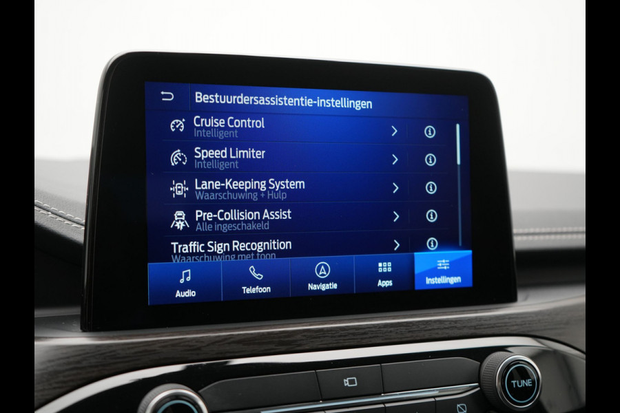 Ford Kuga 2.5 Vignale PHEV 225pk Dealer O.H. | Adaptive Cruise | Head Up | 360 Camera | Bang & Olufsen | Lederen Sportstoelen Memory & Verwarmd | Stuur Verwarmd | Apple Carplay | Keyless | Blis | Navigatie | DAB | Virtual | Plug In Hybrid