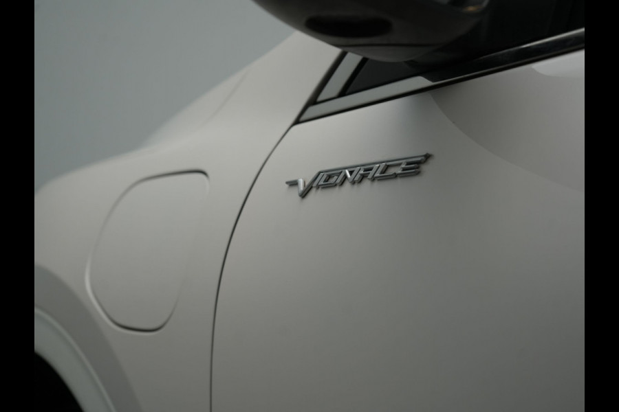 Ford Kuga 2.5 Vignale PHEV 225pk Dealer O.H. | Adaptive Cruise | Head Up | 360 Camera | Bang & Olufsen | Lederen Sportstoelen Memory & Verwarmd | Stuur Verwarmd | Apple Carplay | Keyless | Blis | Navigatie | DAB | Virtual | Plug In Hybrid